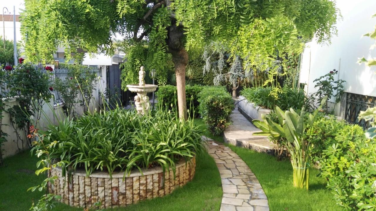 Villa Mary - Oroblu Trani Exterior foto