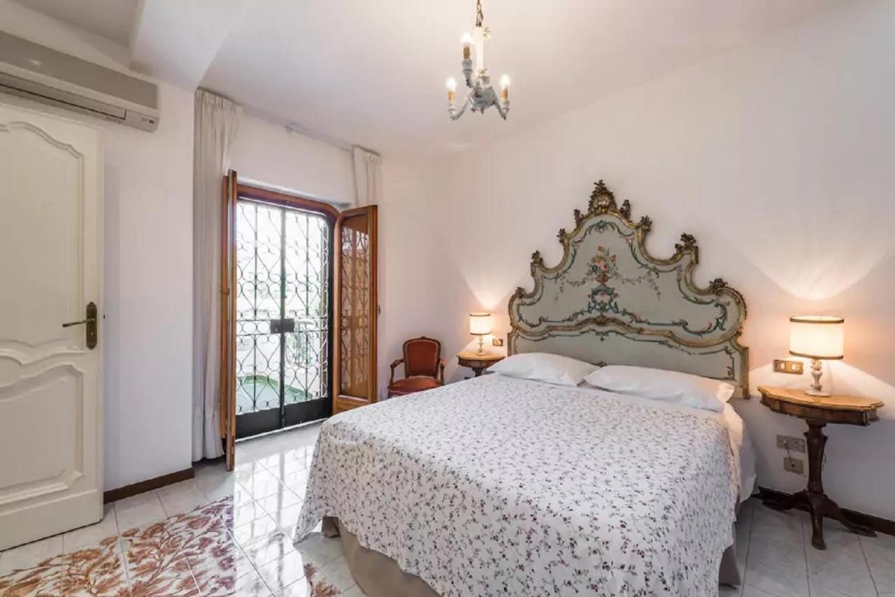 Villa Mary - Oroblu Trani Exterior foto