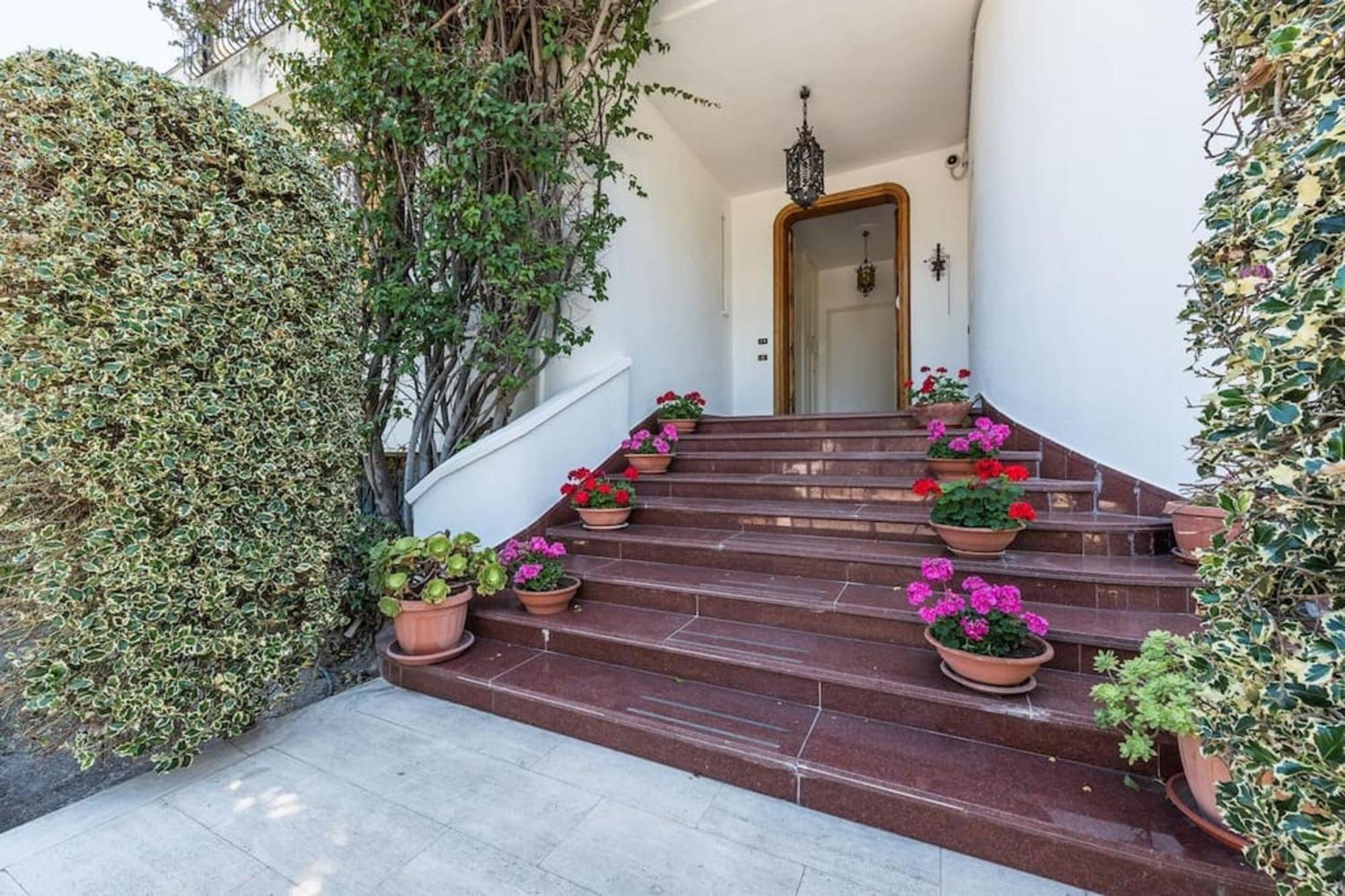 Villa Mary - Oroblu Trani Exterior foto